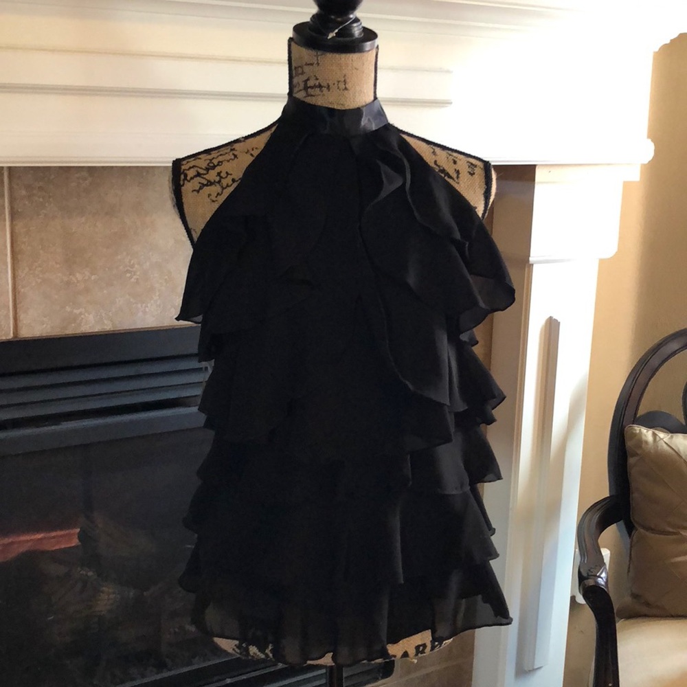 SALE!! ❤️ Black halter top.  Cute 4 date night! ❤️